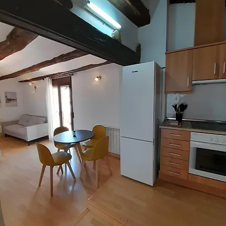 Apartment 4 *